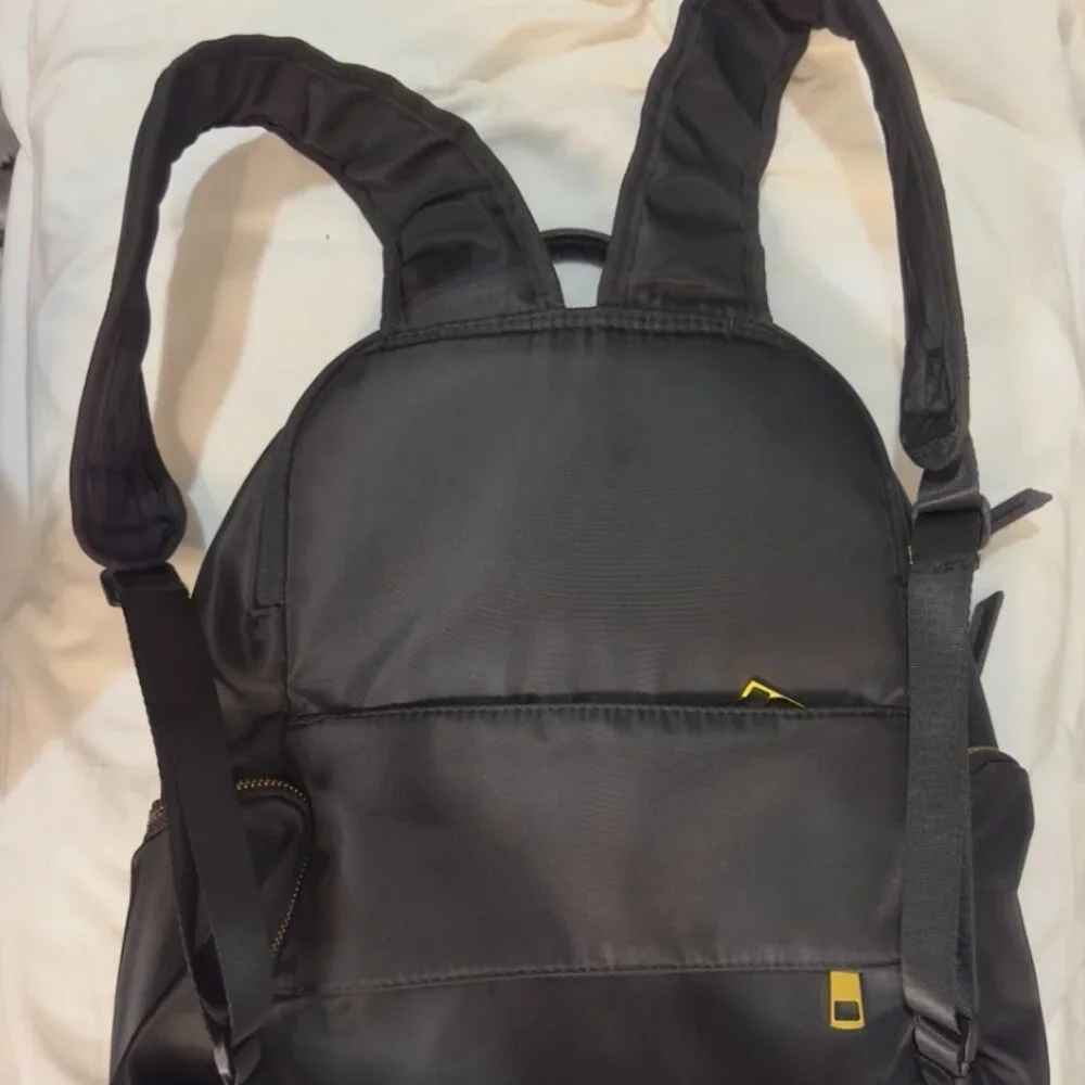 BACKPACK - Picture 2 of 2